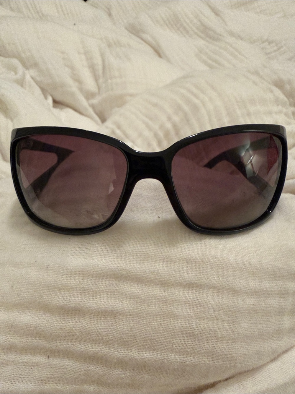 Marc Jacobs Oversized Women's Sunglasses in Black with Tinted Lenses